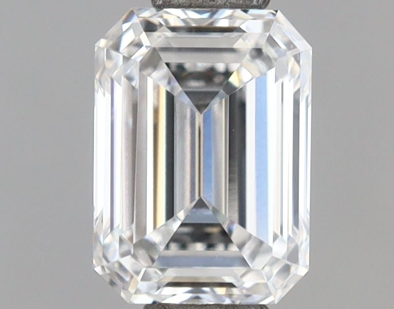 Loose Diamond - EMERALD 0.97ct D VVS2: Loose Diamond - EMERALD 0.97ct D VVS2 Source: This is a real non-mined Diamond that has been grown in a lab Shape: EMERALD Carats: 0.97 Color: D Clarity: VVS2 Certification: IGI Video: