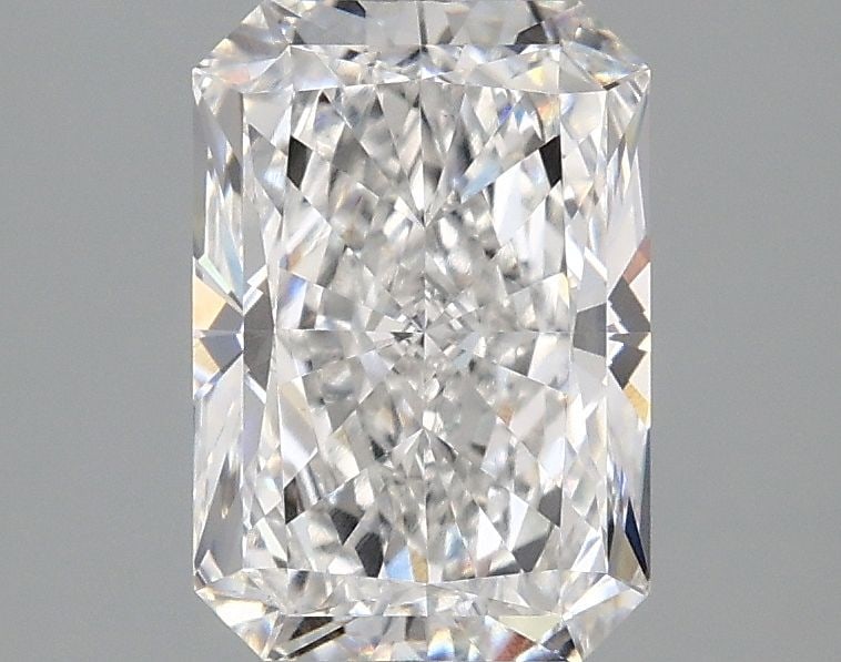 Loose Diamond - RADIANT 1.97ct D VVS2: Loose Diamond - RADIANT 1.97ct D VVS2 Source: This is a real non-mined Diamond that has been grown in a lab Shape: RADIANT Carats: 1.97 Color: D Clarity: VVS2 Certification: IGI Video: