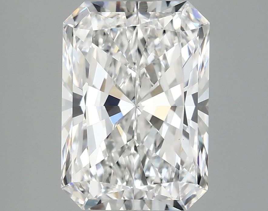 Loose Diamond - RADIANT 3.04ct D VS1: Loose Diamond - RADIANT 3.04ct D VS1 Source: This is a real non-mined Diamond that has been grown in a lab Shape: RADIANT Carats: 3.04 Color: D Clarity: VS1 Certification: IGI Video: