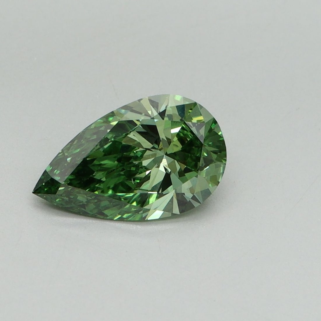 Loose Diamond - PEAR 1.02ct Fancy Vivid Green VS2: Loose Diamond - PEAR 1.02ct Fancy Vivid Green VS2 Source: This is a real non-mined Diamond that has been grown in a lab Shape: PEAR Carats: 1.02 Color: Fancy Vivid Green Certification: IGI Video: