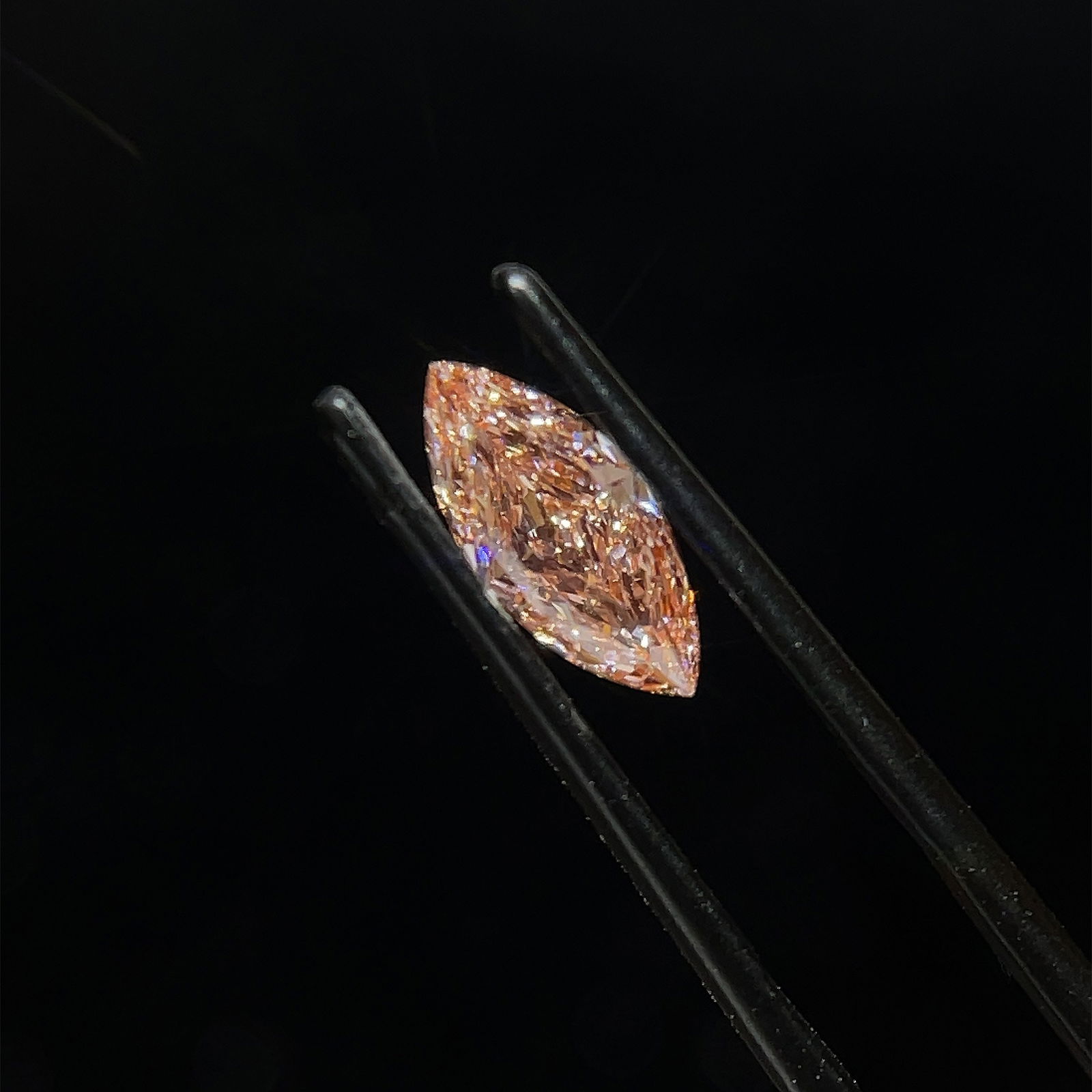 Loose Diamond - MARQUISE 1.01ct Fancy Intense Pink VVS2: Loose Diamond - MARQUISE 1.01ct Fancy Intense Pink VVS2 Source: This is a real non-mined Diamond that has been grown in a lab Shape: MARQUISE Carats: 1.01 Color: Fancy Intense Pink Certification: IGI
