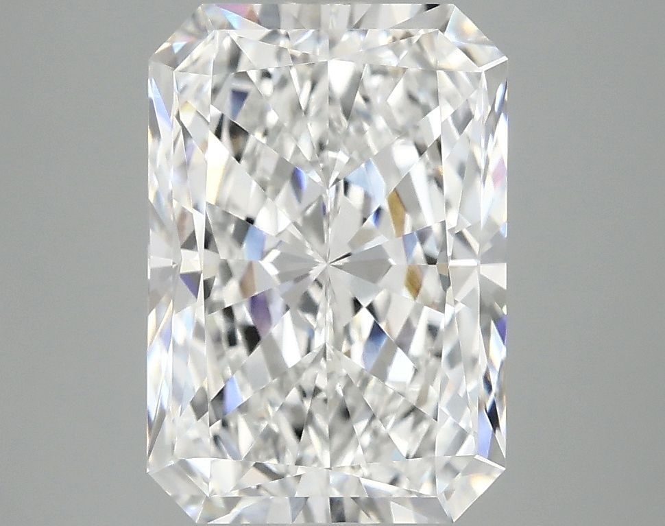 Loose Diamond - RADIANT 4.02ct E VVS2: Loose Diamond - RADIANT 4.02ct E VVS2 Source: This is a real non-mined Diamond that has been grown in a lab Shape: RADIANT Carats: 4.02 Color: E Clarity: VVS2 Certification: IGI PLEASE NOTE: Framed, L