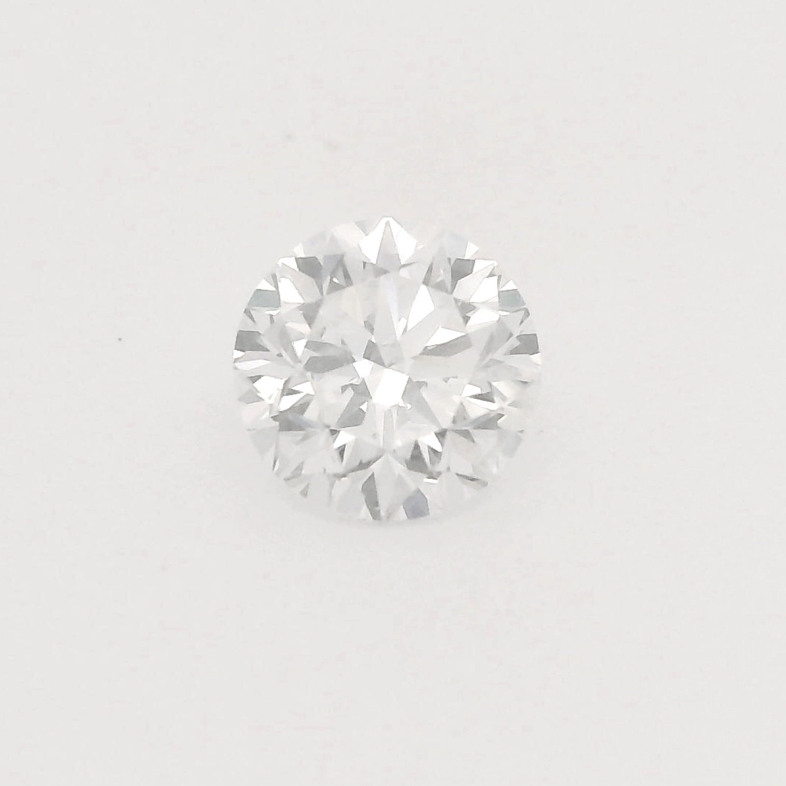 Loose Diamond - ROUND 0.71ct E SI2: Loose Diamond - ROUND 0.71ct E SI2 Source: Natural Shape: ROUND Carats: 0.71 Color: E Clarity: SI2 Certification: IGI Video: