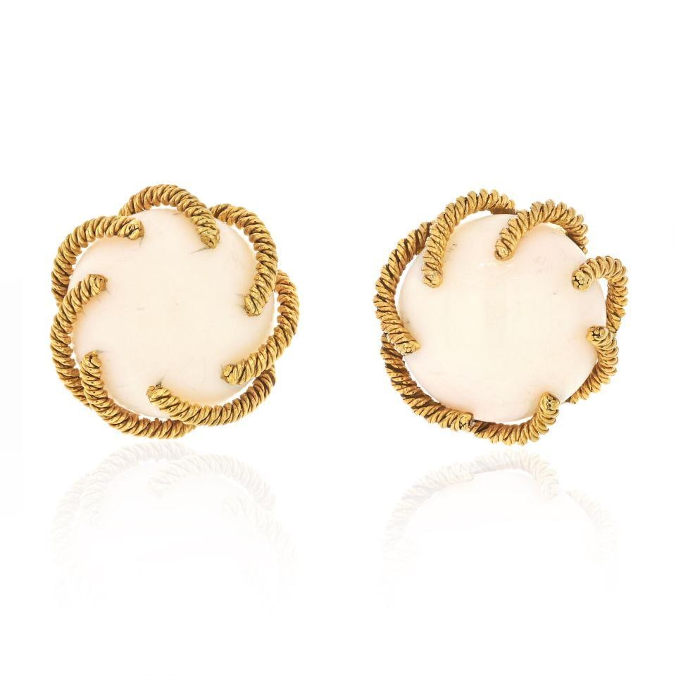 David Webb 18K Yellow Gold 1970s Angel Skin Coral Clip-On Earrings: David Webb 18K Yellow Gold 1970s Angel Skin Coral Clip-On Earrings Elevate your accessory collection with these stunning David Webb 18K Yellow Gold earrings, featuring beautiful angel skin coral in a