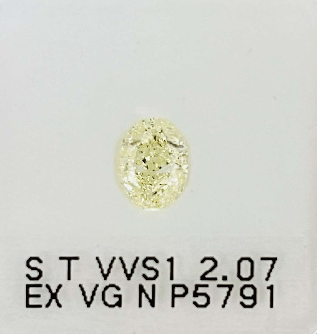 Loose Diamond - OVAL 2.07ct S-T VVS1: Loose Diamond - OVAL 2.07ct S-T VVS1 Source: Natural Shape: OVAL Carats: 2.07 Color: S-T Certification: GIA PLEASE NOTE: Framed, Large, or heavy items do not have shipping costs included. The exact sh