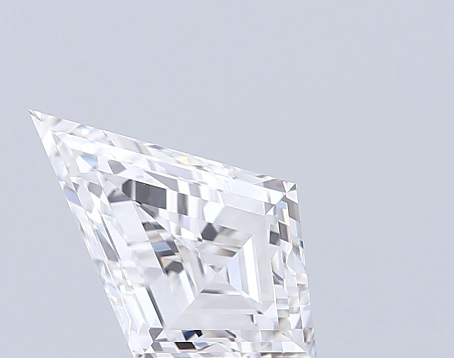 Loose Diamond - KITE 2.28ct D VVS2: Loose Diamond - KITE 2.28ct D VVS2 Source: This is a real non-mined Diamond that has been grown in a lab Shape: KITE Carats: 2.28 Color: D Clarity: VVS2 Certification: IGI PLEASE NOTE: Framed, Large,