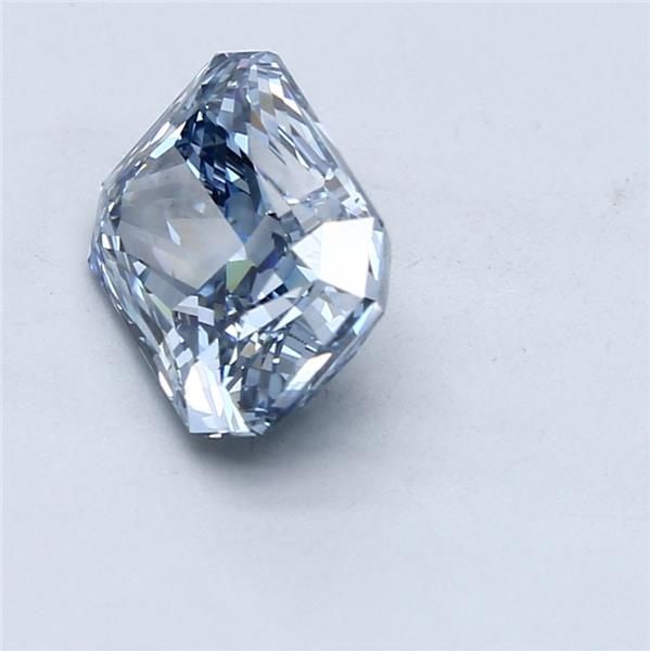 Loose Diamond - RADIANT 3.08ct Fancy Intense Blue VS1: Loose Diamond - RADIANT 3.08ct Fancy Intense Blue VS1 Source: This is a real non-mined Diamond that has been grown in a lab Shape: RADIANT Carats: 3.08 Color: Fancy Intense Blue Certification: IGI Vid