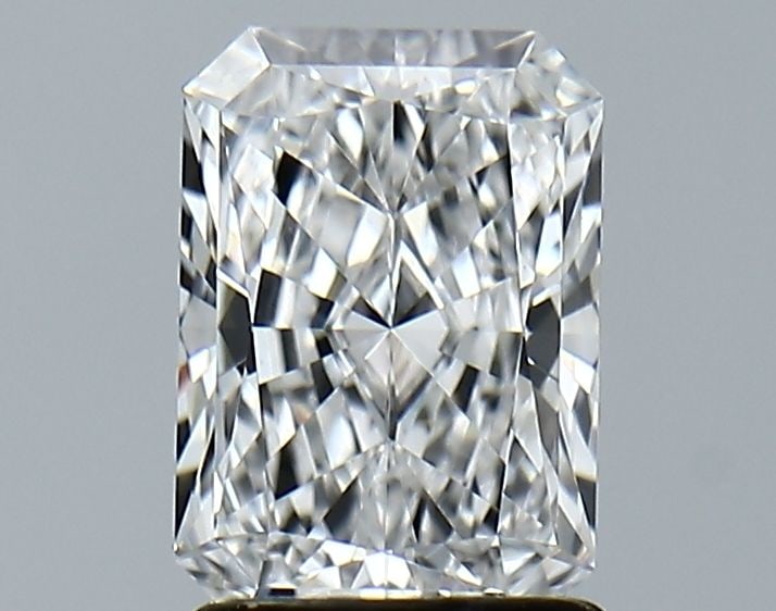 Loose Diamond - RADIANT 1.6ct E VVS2: Loose Diamond - RADIANT 1.6ct E VVS2 Source: This is a real non-mined Diamond that has been grown in a lab Shape: RADIANT Carats: 1.6 Color: E Clarity: VVS2 Certification: GIA Video:
