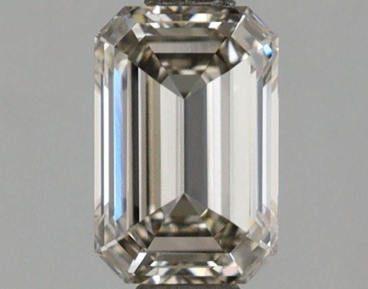 Loose Diamond - RADIANT 1.0ct Fancy Light Gray SI1: Loose Diamond - RADIANT 1.0ct Fancy Light Gray SI1 Source: This is a real non-mined Diamond that has been grown in a lab Shape: RADIANT Carats: 1.0 Color: Fancy Light Gray Certification: NONE Video: