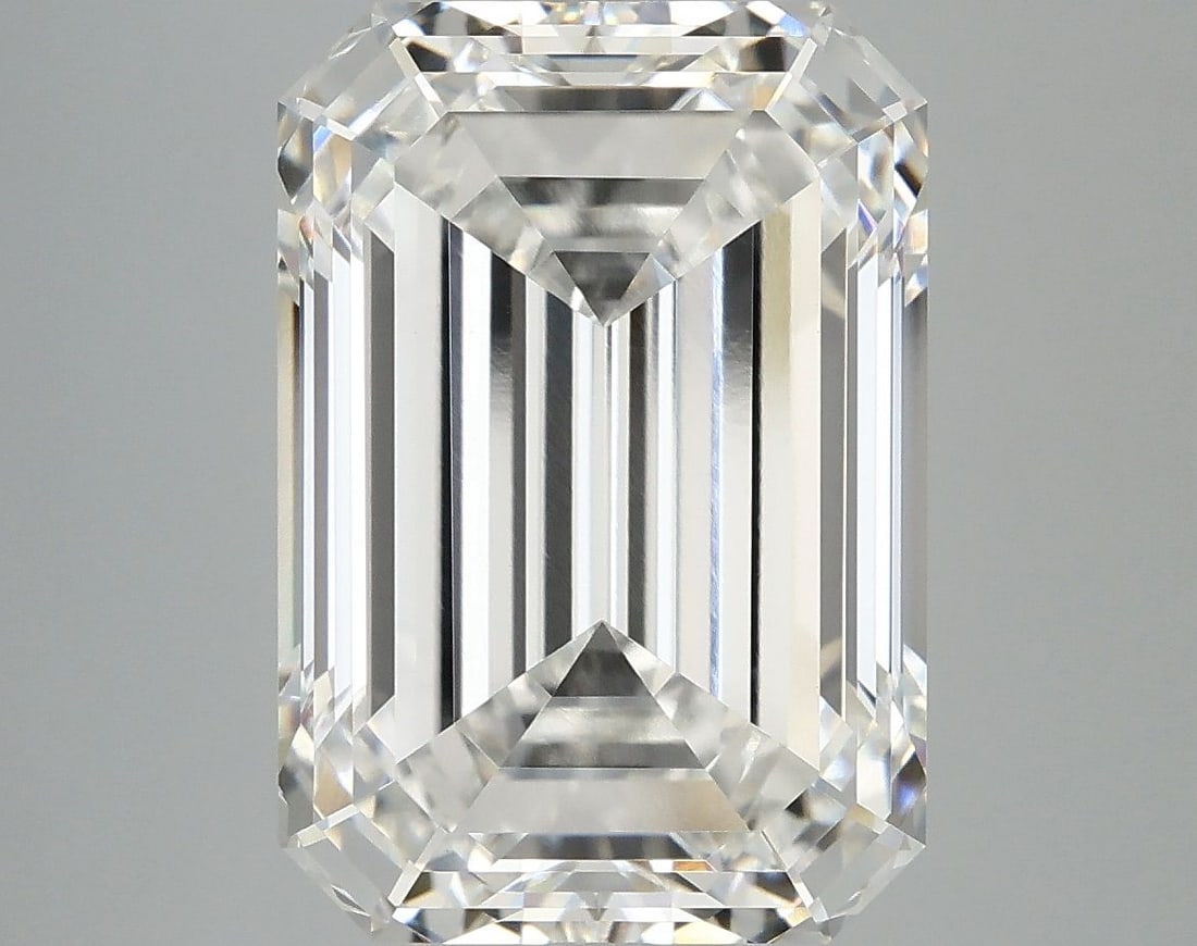 Loose Diamond - EMERALD 8.26ct F VVS2: Loose Diamond - EMERALD 8.26ct F VVS2 Source: This is a real non-mined Diamond that has been grown in a lab Shape: EMERALD Carats: 8.26 Color: F Clarity: VVS2 Certification: IGI Video: