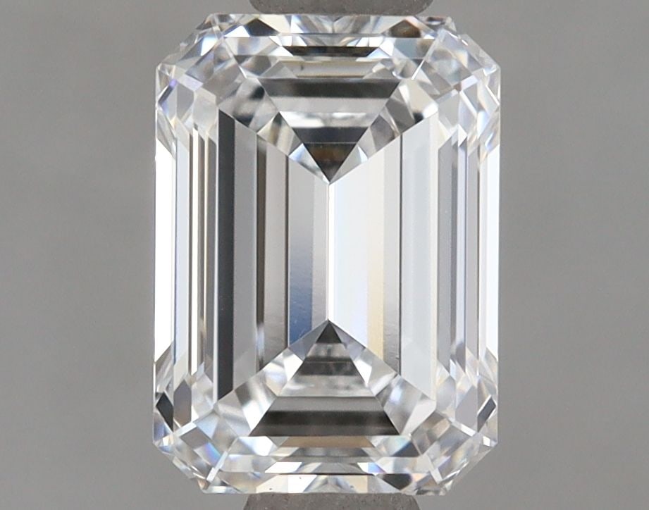 Loose Diamond - EMERALD 1.52ct D IF: Loose Diamond - EMERALD 1.52ct D IF Source: This is a real non-mined Diamond that has been grown in a lab Shape: EMERALD Carats: 1.52 Color: D Clarity: IF Certification: IGI Video: