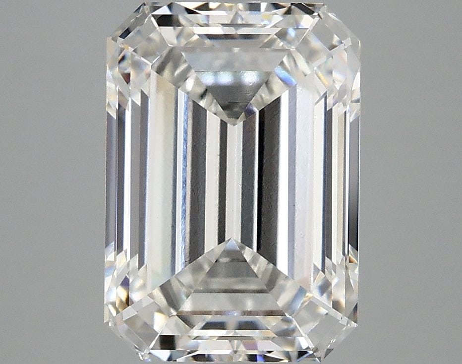 Loose Diamond - EMERALD 4.1ct F VVS2: Loose Diamond - EMERALD 4.1ct F VVS2 Source: This is a real non-mined Diamond that has been grown in a lab Shape: EMERALD Carats: 4.1 Color: F Clarity: VVS2 Certification: IGI Video: