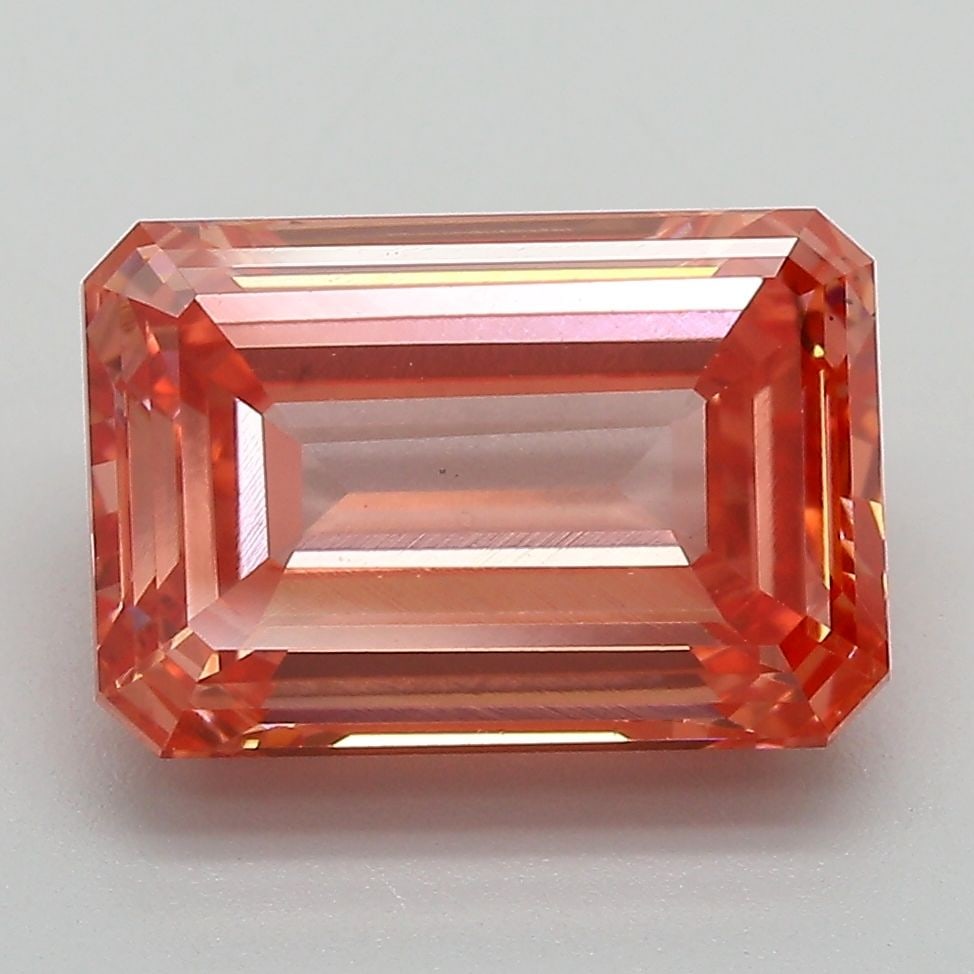 Loose Diamond - EMERALD 4.32ct Fancy Vivid Pink VS2: Loose Diamond - EMERALD 4.32ct Fancy Vivid Pink VS2 Source: This is a real non-mined Diamond that has been grown in a lab Shape: EMERALD Carats: 4.32 Color: Fancy Vivid Pink Certification: IGI Video: