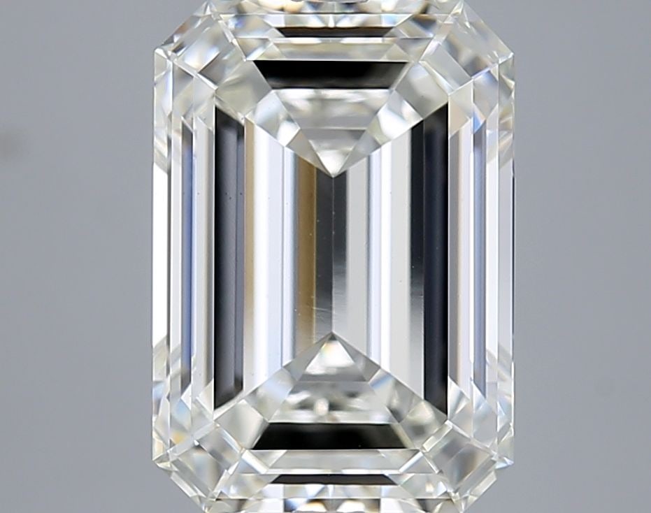 Loose Diamond - EMERALD 6.05ct I VS1: Loose Diamond - EMERALD 6.05ct I VS1 Source: This is a real non-mined Diamond that has been grown in a lab Shape: EMERALD Carats: 6.05 Color: I Clarity: VS1 Certification: IGI Video: