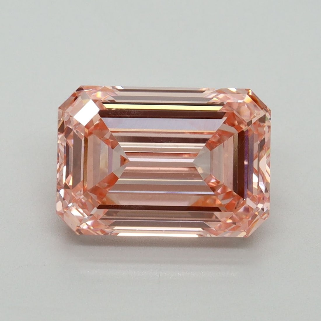 Loose Diamond - EMERALD 4.05ct Fancy Vivid Pink VS1: Loose Diamond - EMERALD 4.05ct Fancy Vivid Pink VS1 Source: This is a real non-mined Diamond that has been grown in a lab Shape: EMERALD Carats: 4.05 Color: Fancy Vivid Pink Certification: IGI Video: