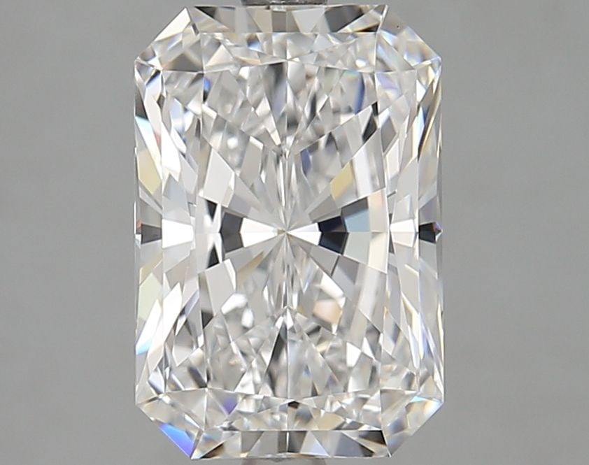 Loose Diamond - RADIANT 3.04ct D VVS1: Loose Diamond - RADIANT 3.04ct D VVS1 Source: This is a real non-mined Diamond that has been grown in a lab Shape: RADIANT Carats: 3.04 Color: D Clarity: VVS1 Certification: GIA Video: