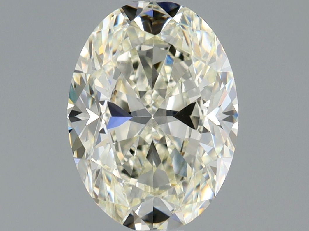 Loose Diamond - OVAL 1.0ct K VVS2: Loose Diamond - OVAL 1.0ct K VVS2 Source: Natural Shape: OVAL Carats: 1.0 Color: K Clarity: VVS2 Certification: GIA Video: Video Link PLEASE NOTE: Framed, Large, or heavy items do not have shipping