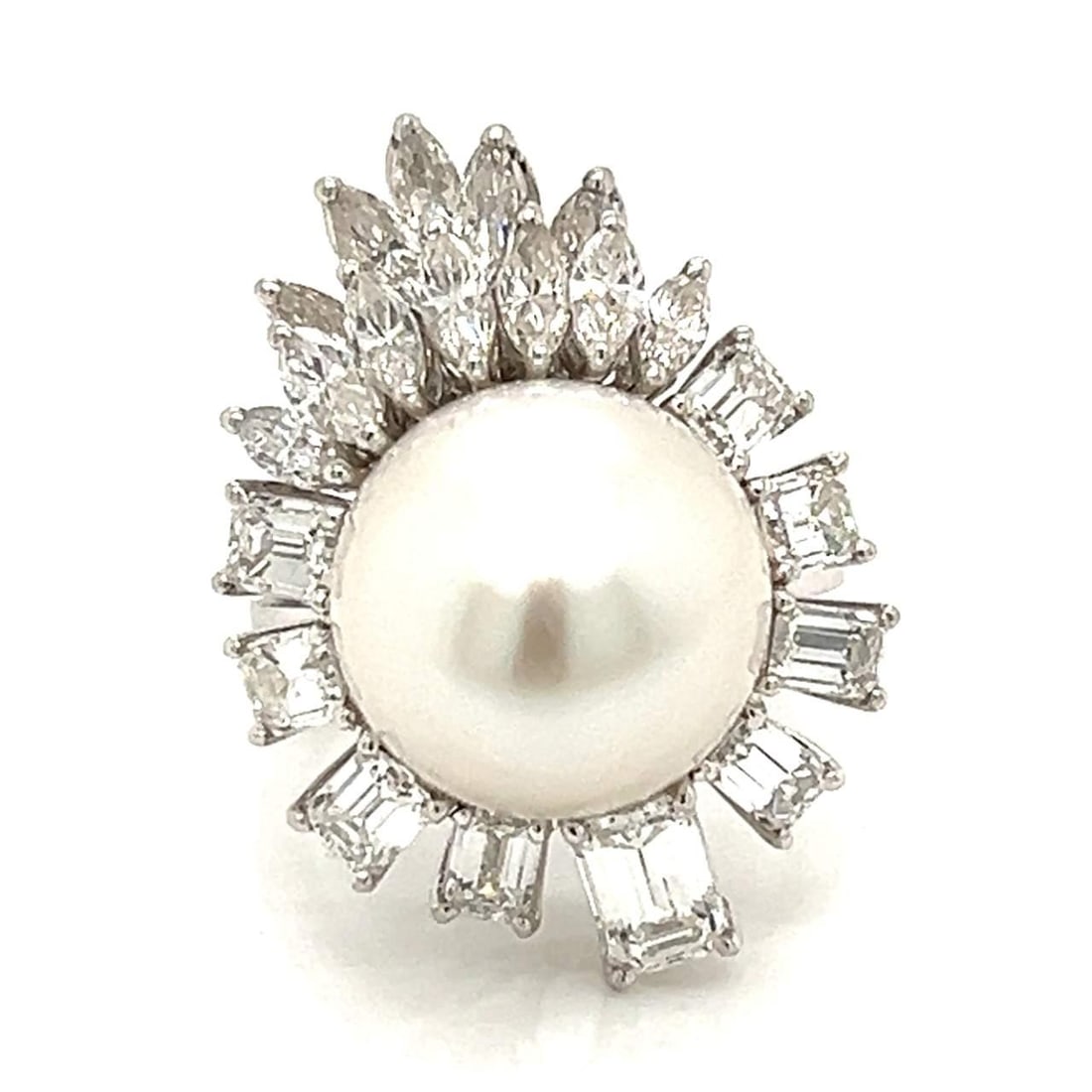 18K White Gold LFG Certified South Sea Pearl Diamond Ring: 18K White Gold LFG Certified South Sea Pearl Diamond Ring This exquisite 18K White Gold ring showcases a stunning LFG Certified South Sea Pearl, measuring 13.2mm, beautifully complemented by a total o