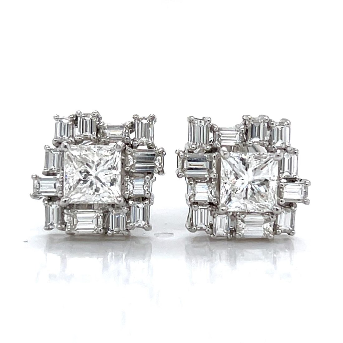 Diamond Earrings in 18K White Gold with 4.40 Carats and Princess Cuts (1 of 3)