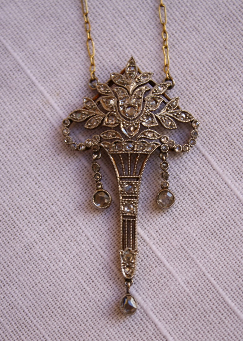 Vintage French Art Deco 14K Gold Diamond Necklace 1930s: Vintage French Art Deco 14K Gold Diamond Necklace 1930s This stunning French Art Deco necklace from the 1930s showcases exquisite craftsmanship and design. Made from 14K yellow gold, the necklace feat