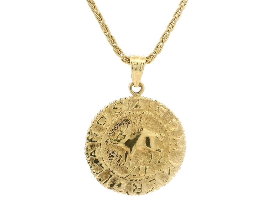 Vintage Sommer Islands XII 14k Yellow Gold Coin Pendant with Wheat Link Necklace: Vintage Sommer Islands XII 14k Yellow Gold Coin Pendant with Wheat Link Necklace This exquisite vintage Sommer Islands XII pendant features a stunning 14k yellow gold coin, complemented by a beautiful