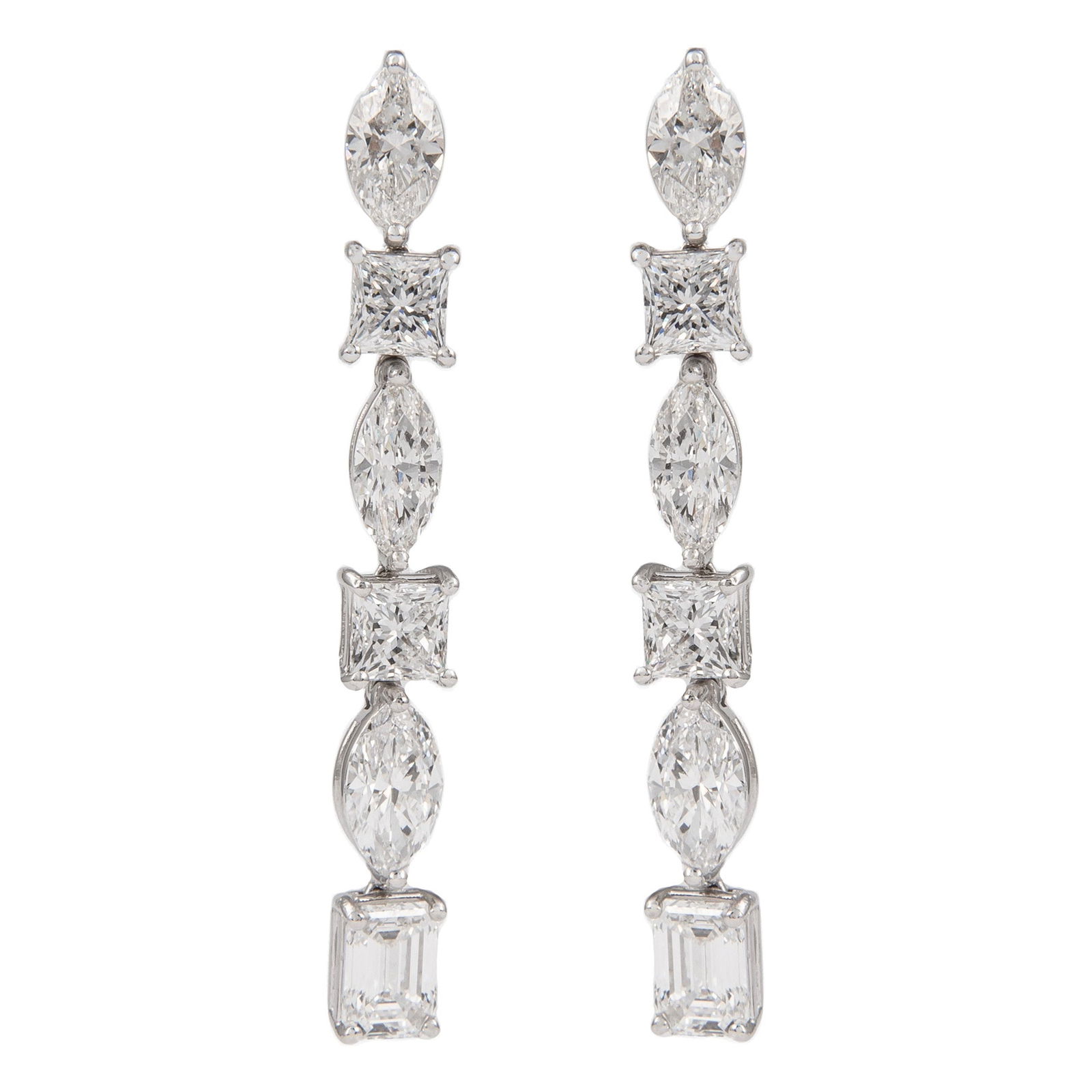 6.52ct Multi Diamond Drop Earrings 18k White Gold: 6.52ct Multi Diamond Drop Earrings 18k White Gold Elevate your elegance with these stunning Multi Diamond Drop Earrings, crafted from luxurious 18k white gold. These modern earrings feature a total di