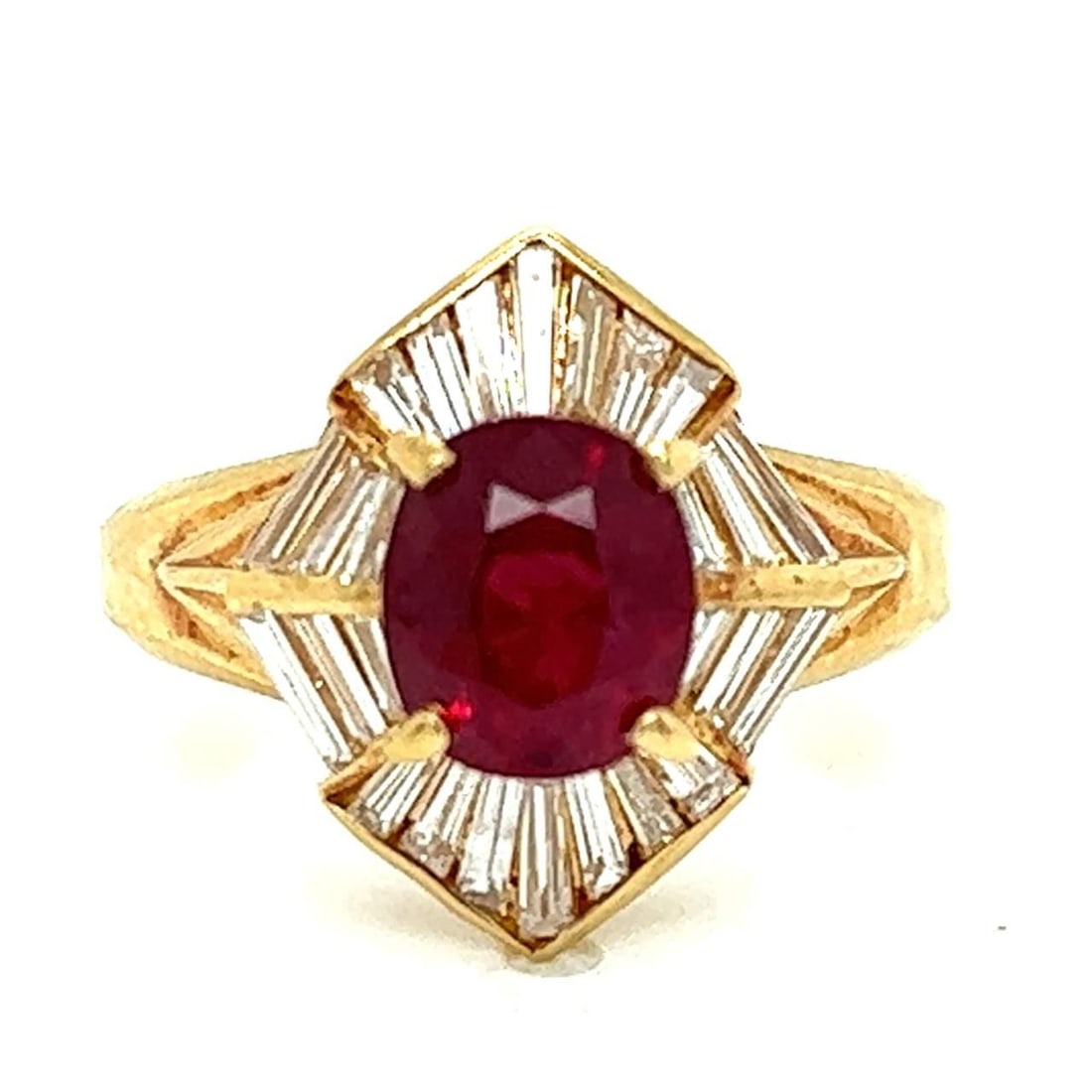 18K Yellow Gold GIA Certified Ruby 1.80 Ct with 26 Diamonds Ring (1 of 4)