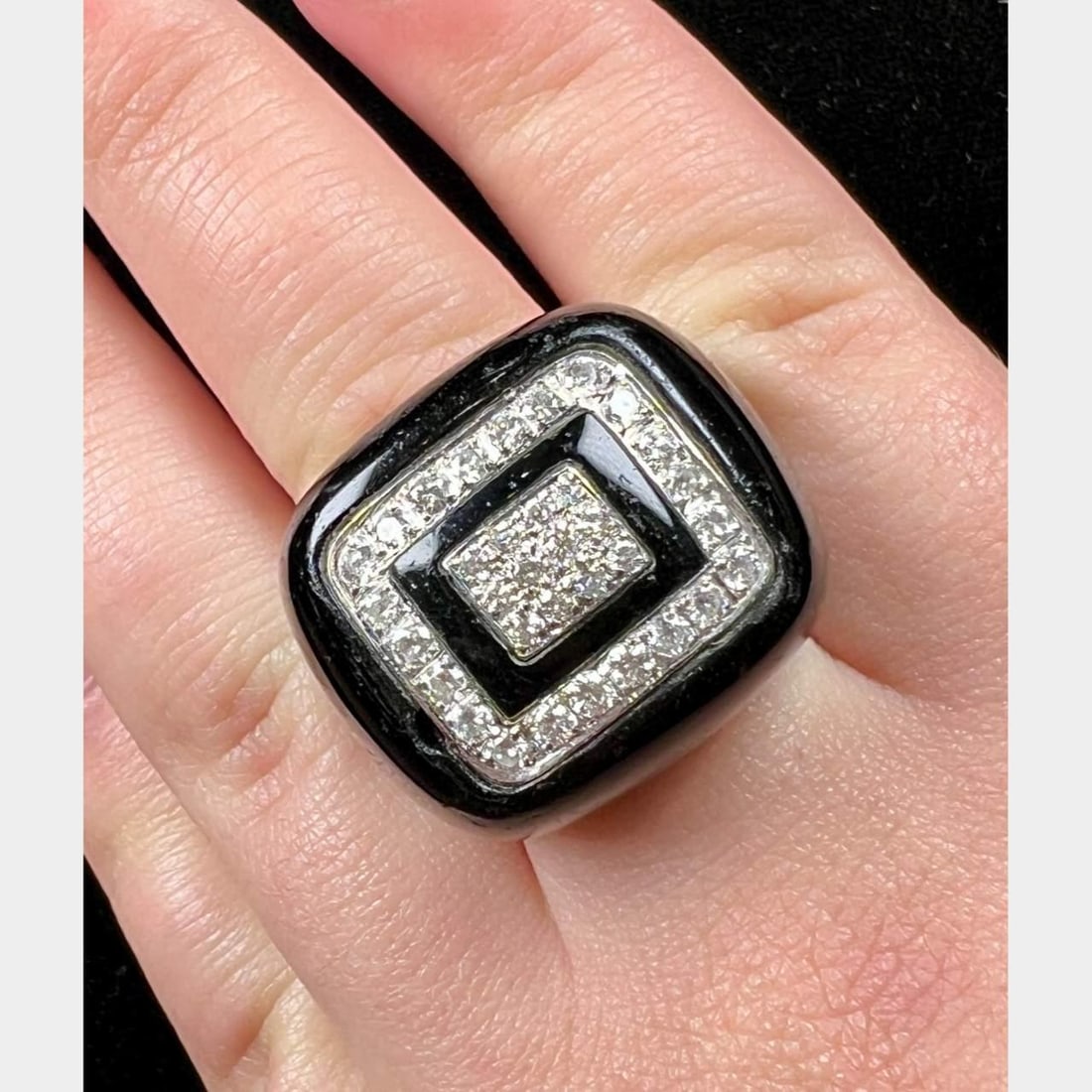 Elegant 18K Gold Onyx and Diamond Ring 1.00 Ct (1 of 5)