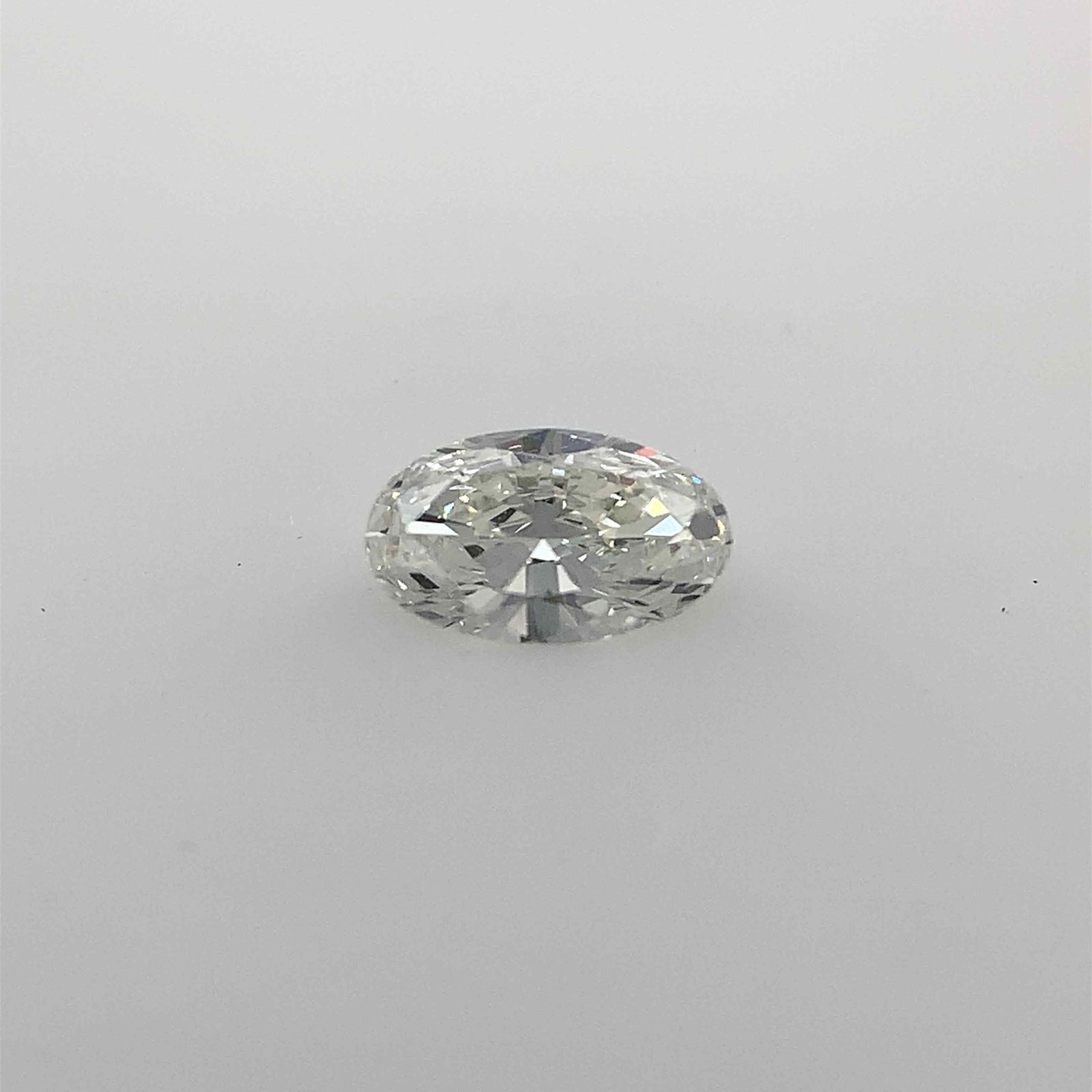 Loose Diamond - OVAL 0.22ct F VVS2: Loose Diamond - OVAL 0.22ct F VVS2 Source: Natural Shape: OVAL Carats: 0.22 Color: F Clarity: VVS2 Certification: NONE Video: