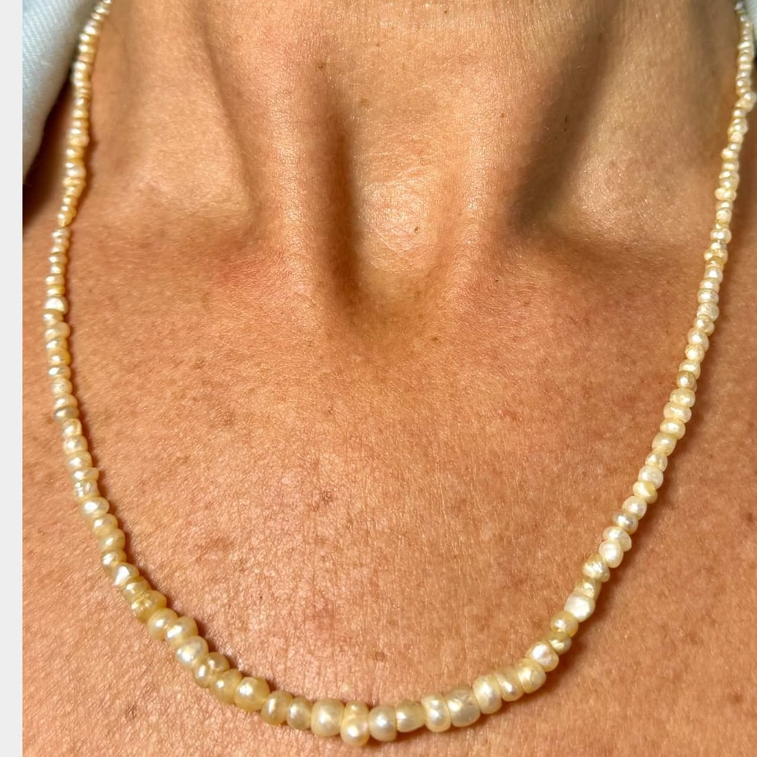 Victorian Natural Pearl Necklace 19 inches 2.2-5.5mm Pearls: Victorian Natural Pearl Necklace 19 inches 2.2-5.5mm Pearls This exquisite Victorian Natural Pearl Necklace features lustrous natural pearls ranging in size from 2.2mm to 5.5mm. Weighing 8.0 grams,