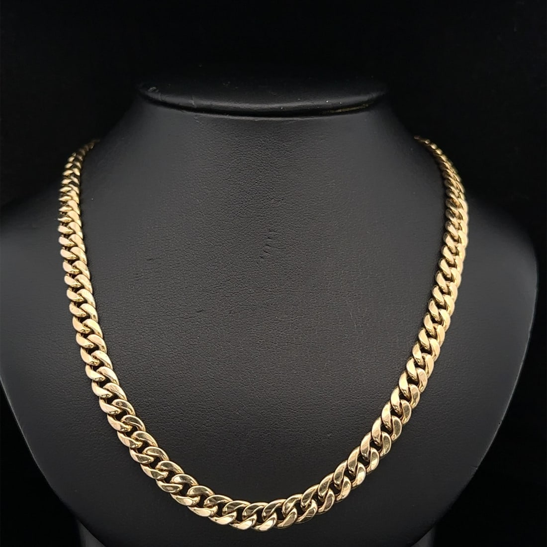 Men's 10k Yellow Gold 24 inch Cuban Link Necklace Solid Chain: Men's 10k Yellow Gold 24 inch Cuban Link Necklace Solid Chain This classic men's necklace features a stunning 10k yellow gold curb Cuban link design. Crafted from solid 10k yellow gold with a semi-hol