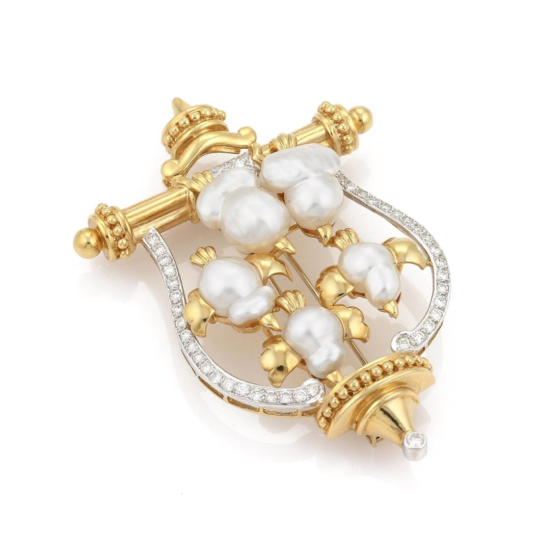 Estate 1.44ct Diamond Kashi Baroque Pearls 18k Gold Brooch Pin: Estate 1.44ct Diamond Kashi Baroque Pearls 18k Gold Brooch Pin This exquisite estate brooch is expertly crafted from 18k yellow and white gold, showcasing a polished finish. The design features a pala