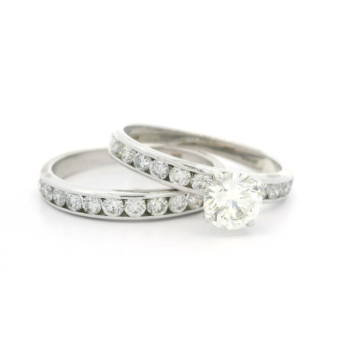 14k White Gold GIA 2.30ctw Diamond Engagement Ring Band Set: 14k White Gold GIA 2.30ctw Diamond Engagement Ring Band Set Introducing a stunning engagement ring band set crafted from solid 14k white gold, featuring a total carat weight of approximately 2.30ctw.