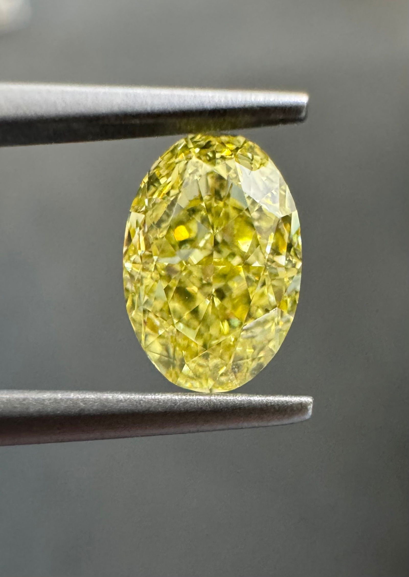 Loose Diamond - OVAL 1.02ct Fancy Intense Yellow VS2: Loose Diamond - OVAL 1.02ct Fancy Intense Yellow VS2 Source: Natural Shape: OVAL Carats: 1.02 Color: Fancy Intense Yellow Certification: GIA PLEASE NOTE: Framed, Large, or heavy items do not have ship