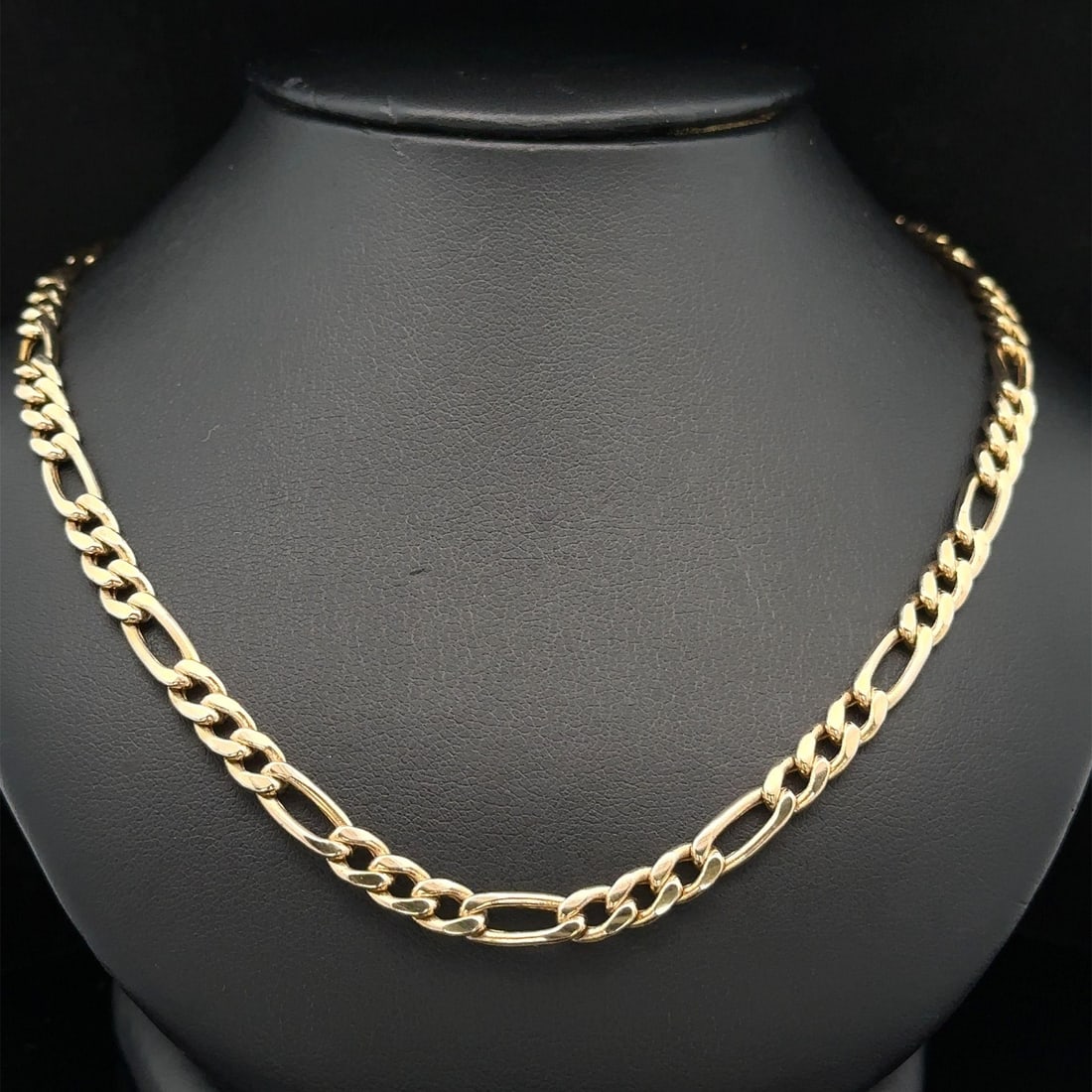 Italian 14k Yellow Gold 18 Inch Figaro Link Necklace (1 of 6)