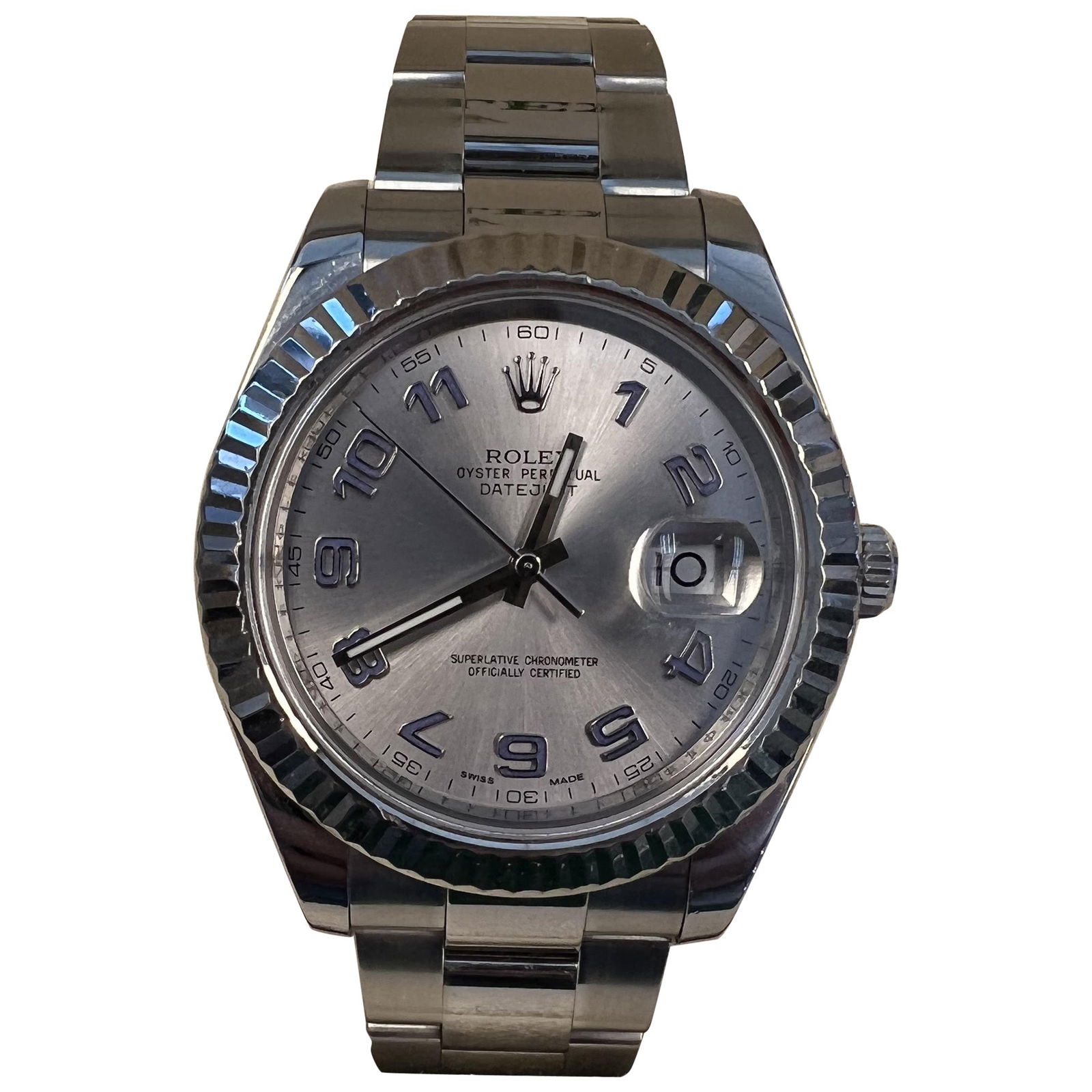 Rolex Datejust II 41mm Automatic Watch with Box and Papers: Rolex Datejust II 41mm Automatic Watch with Box and Papers Experience the elegance of the Rolex Datejust II, a contemporary timepiece that embodies luxury and precision. Crafted in Switzerland, this w
