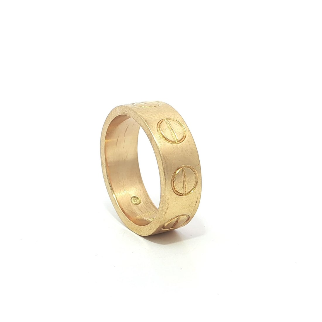 Vintage Cartier Love 18k Yellow Gold 6.2mm Wedding Band Ring Size 5.5: Vintage Cartier Love 18k Yellow Gold 6.2mm Wedding Band Ring Size 5.5 This exquisite vintage Cartier Love wedding band ring is crafted from solid 18k yellow gold, showcasing a width of 6.2mm. The ring