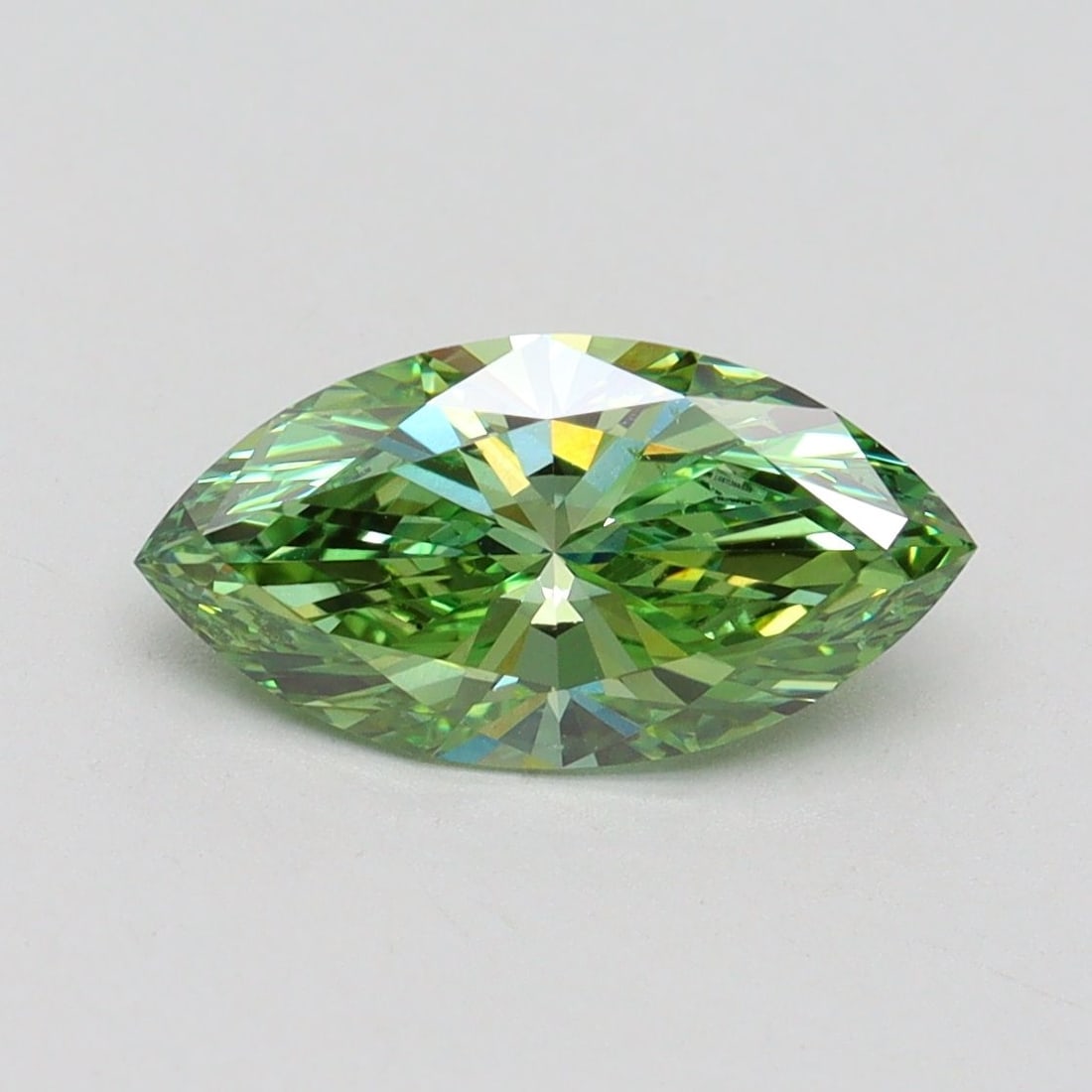 Loose Diamond - MARQUISE 1.51ct Fancy Vivid Green VS2: Loose Diamond - MARQUISE 1.51ct Fancy Vivid Green VS2 Source: This is a real non-mined Diamond that has been grown in a lab Shape: MARQUISE Carats: 1.51 Color: Fancy Vivid Green Certification: IGI Vid