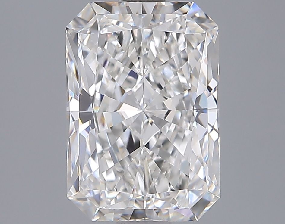 Loose Diamond - RADIANT 2.5ct F VVS2: Loose Diamond - RADIANT 2.5ct F VVS2 Source: This is a real non-mined Diamond that has been grown in a lab Shape: RADIANT Carats: 2.5 Color: F Clarity: VVS2 Certification: IGI Video: