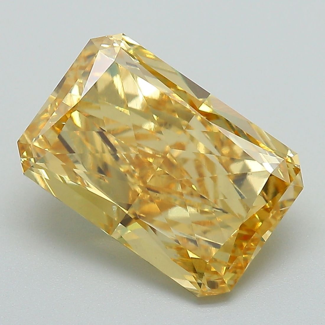 Loose Diamond - RADIANT 5.07ct Fancy Vivid Yellow VS1: Loose Diamond - RADIANT 5.07ct Fancy Vivid Yellow VS1 Source: This is a real non-mined Diamond that has been grown in a lab Shape: RADIANT Carats: 5.07 Color: Fancy Vivid Yellow Certification: IGI Vid
