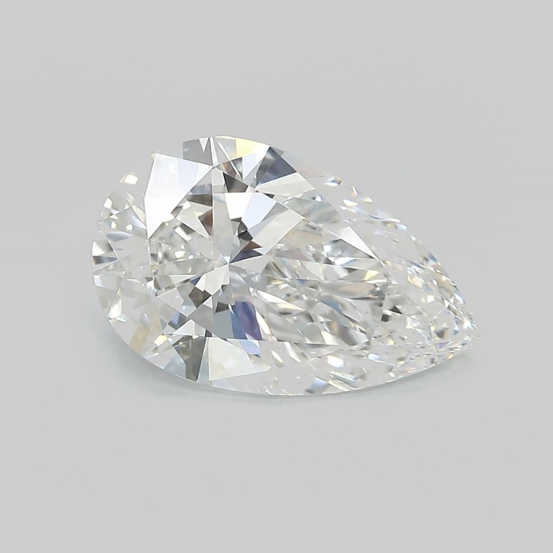 Loose Diamond - PEAR 3.61ct E VS1: Loose Diamond - PEAR 3.61ct E VS1 Source: This is a real non-mined Diamond that has been grown in a lab Shape: PEAR Carats: 3.61 Color: E Clarity: VS1 Certification: IGI Video: