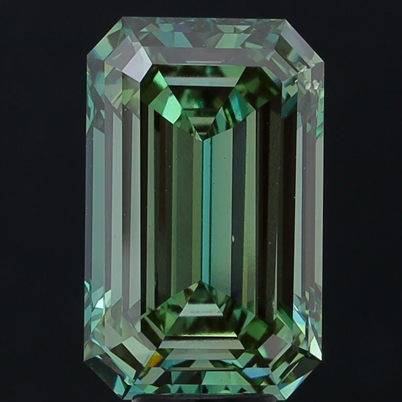 Loose Diamond - EMERALD 10.02ct Fancy Vivid Green VS2: Loose Diamond - EMERALD 10.02ct Fancy Vivid Green VS2 Source: This is a real non-mined Diamond that has been grown in a lab Shape: EMERALD Carats: 10.02 Color: Fancy Vivid Green Certification: IGI Vid
