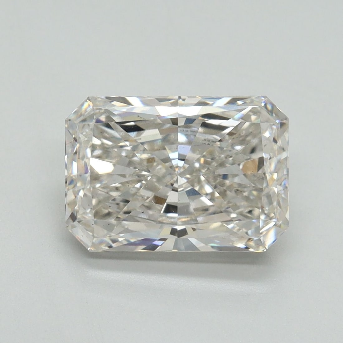 Loose Diamond - RADIANT 3.14ct F VS2: Loose Diamond - RADIANT 3.14ct F VS2 Source: This is a real non-mined Diamond that has been grown in a lab Shape: RADIANT Carats: 3.14 Color: F Clarity: VS2 Certification: GSI Video:
