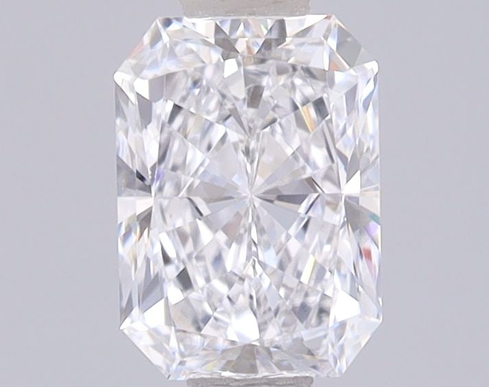Loose Diamond - RADIANT 0.94ct E VVS2: Loose Diamond - RADIANT 0.94ct E VVS2 Source: This is a real non-mined Diamond that has been grown in a lab Shape: RADIANT Carats: 0.94 Color: E Clarity: VVS2 Certification: IGI Video: Video Link 