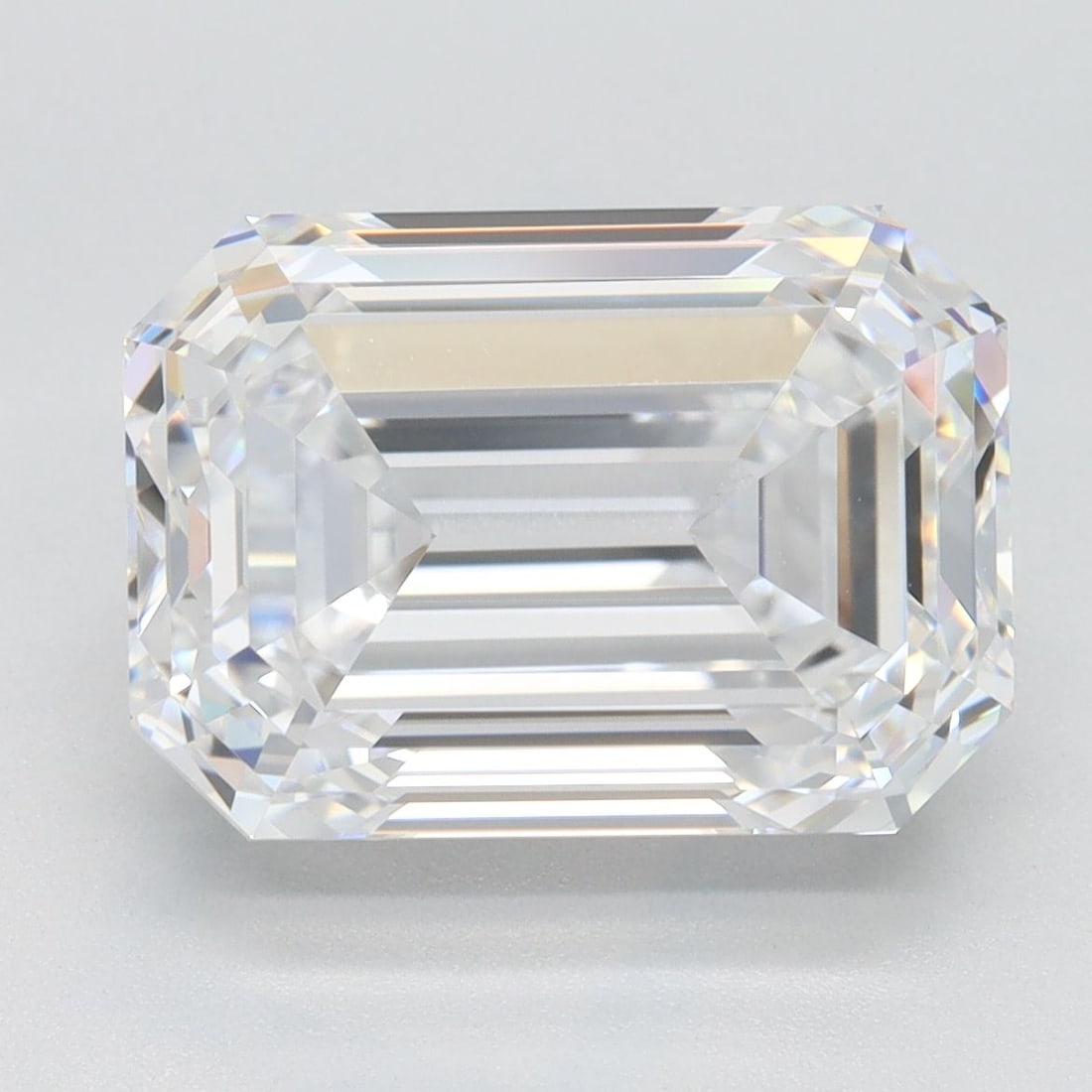 Loose Diamond - EMERALD 5.23ct D VVS1: Loose Diamond - EMERALD 5.23ct D VVS1 Source: This is a real non-mined Diamond that has been grown in a lab Shape: EMERALD Carats: 5.23 Color: D Clarity: VVS1 Certification: GIA Video: