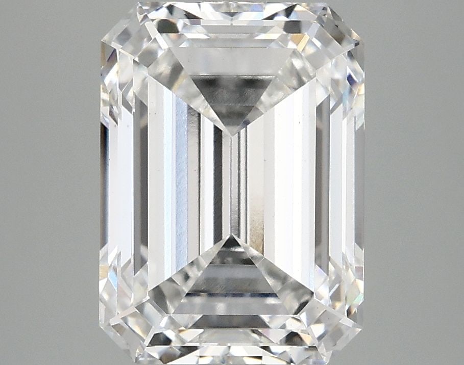 Loose Diamond - EMERALD 4.1ct E VS1: Loose Diamond - EMERALD 4.1ct E VS1 Source: This is a real non-mined Diamond that has been grown in a lab Shape: EMERALD Carats: 4.1 Color: E Clarity: VS1 Certification: IGI Video: