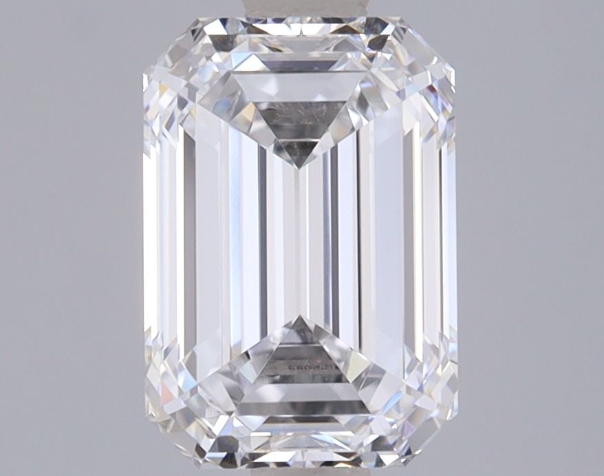 Loose Diamond - EMERALD 2.11ct D VVS2: Loose Diamond - EMERALD 2.11ct D VVS2 Source: This is a real non-mined Diamond that has been grown in a lab Shape: EMERALD Carats: 2.11 Color: D Clarity: VVS2 Certification: IGI Video: