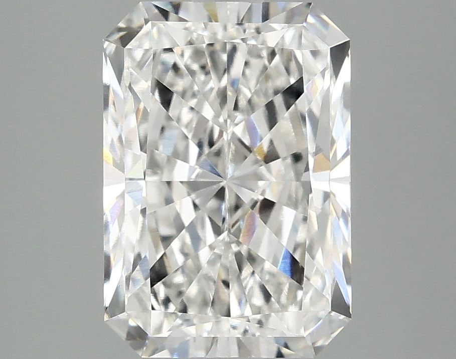 Loose Diamond - RADIANT 3.07ct F VS1: Loose Diamond - RADIANT 3.07ct F VS1 Source: This is a real non-mined Diamond that has been grown in a lab Shape: RADIANT Carats: 3.07 Color: F Clarity: VS1 Certification: IGI Video: