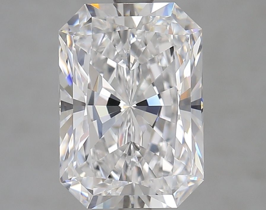 Loose Diamond - RADIANT 4.09ct D VVS1: Loose Diamond - RADIANT 4.09ct D VVS1 Source: This is a real non-mined Diamond that has been grown in a lab Shape: RADIANT Carats: 4.09 Color: D Clarity: VVS1 Certification: GIA Video: