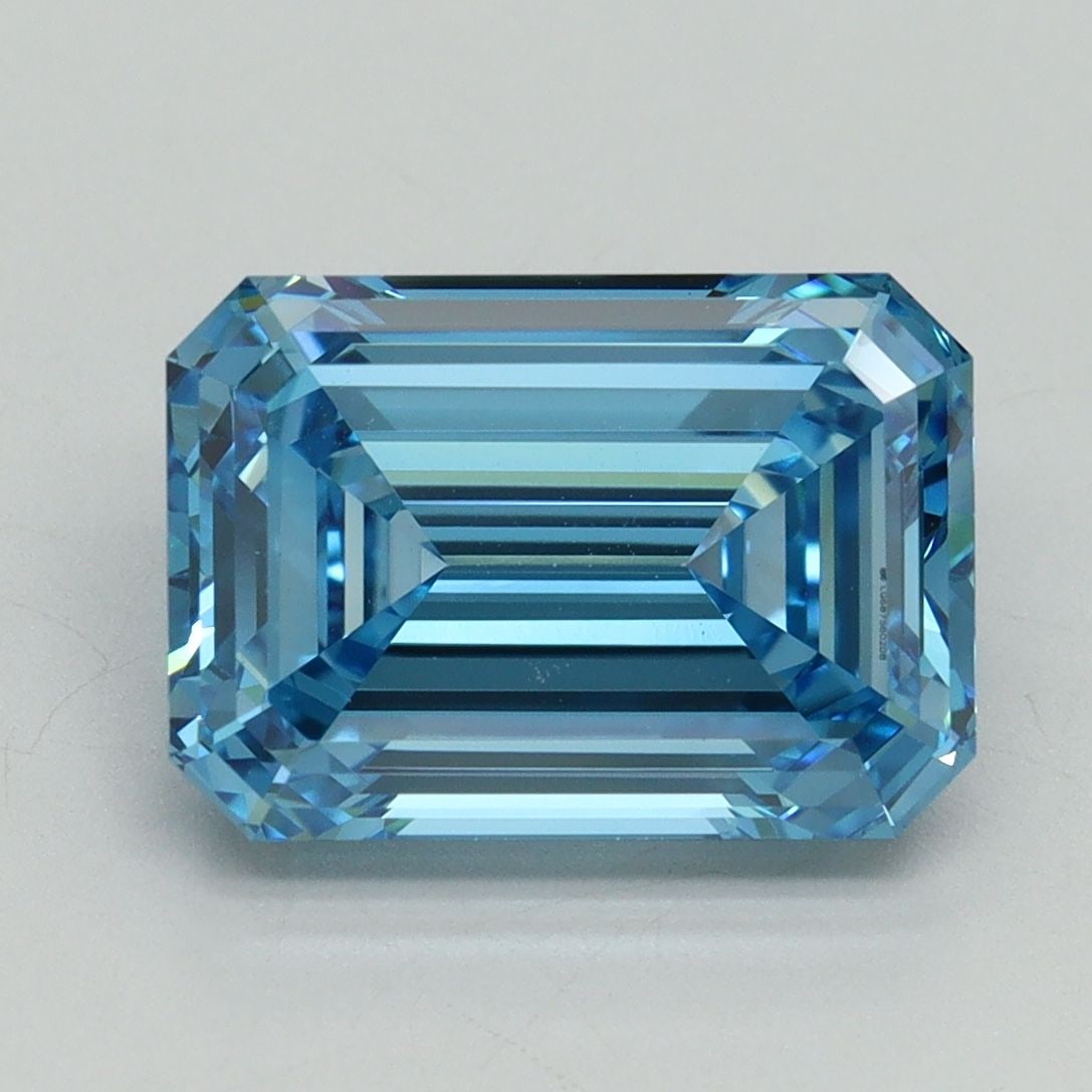 Loose Diamond - EMERALD 4.23ct Fancy Vivid Blue VVS2: Loose Diamond - EMERALD 4.23ct Fancy Vivid Blue VVS2 Source: This is a real non-mined Diamond that has been grown in a lab Shape: EMERALD Carats: 4.23 Color: Fancy Vivid Blue Certification: IGI Video: